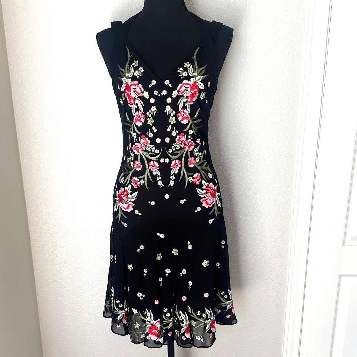 Karen Millen Floral Embroidered Dropped Waist Halter Neck Formal Dress Size 6